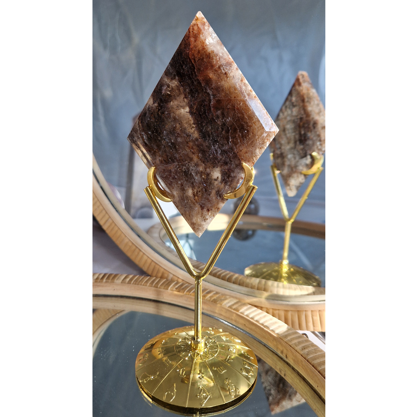 Lodoliet 1000 Layer (Sjamaankwarts) Ruit op standaard