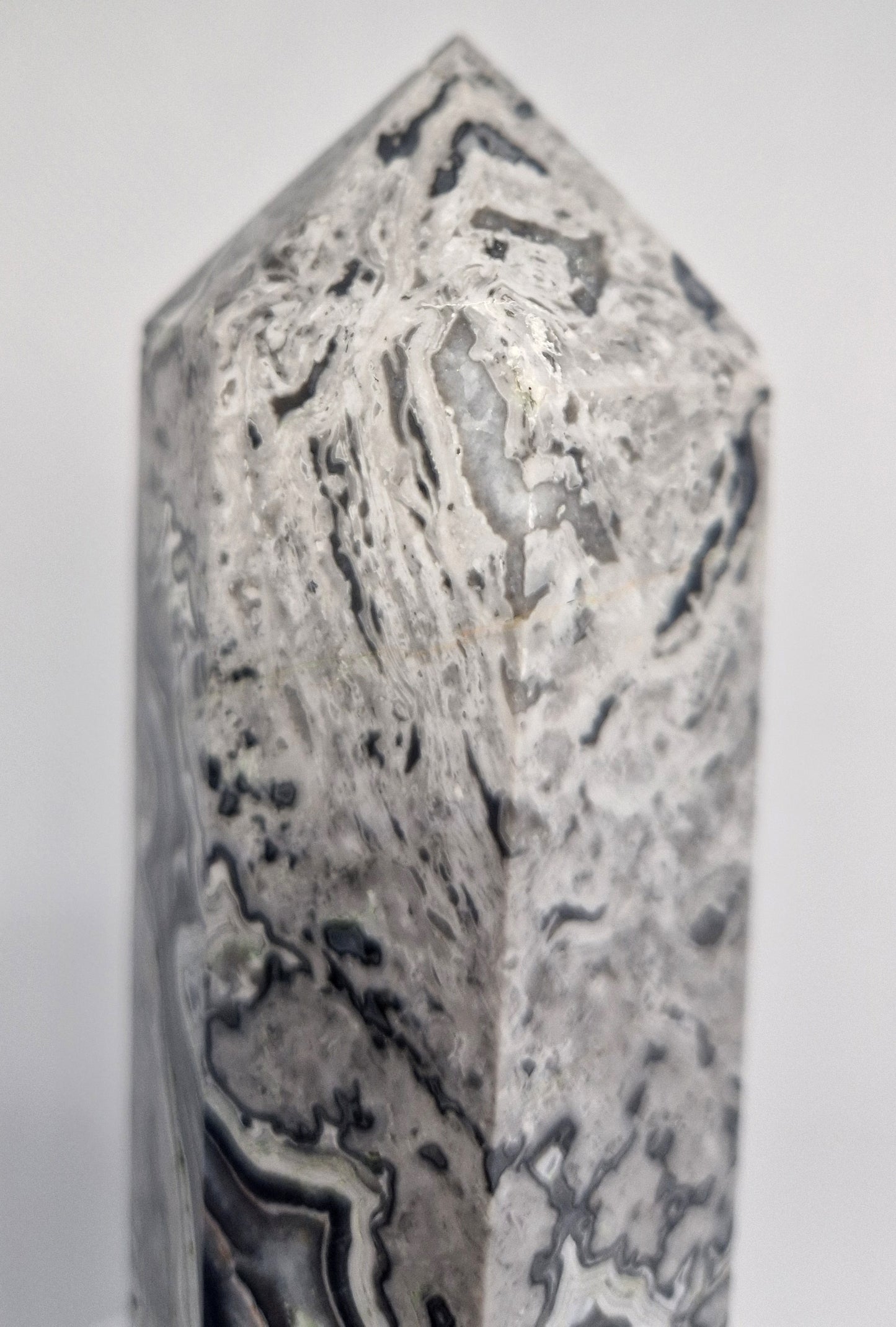 Grijze Crazylace Agaat Toren