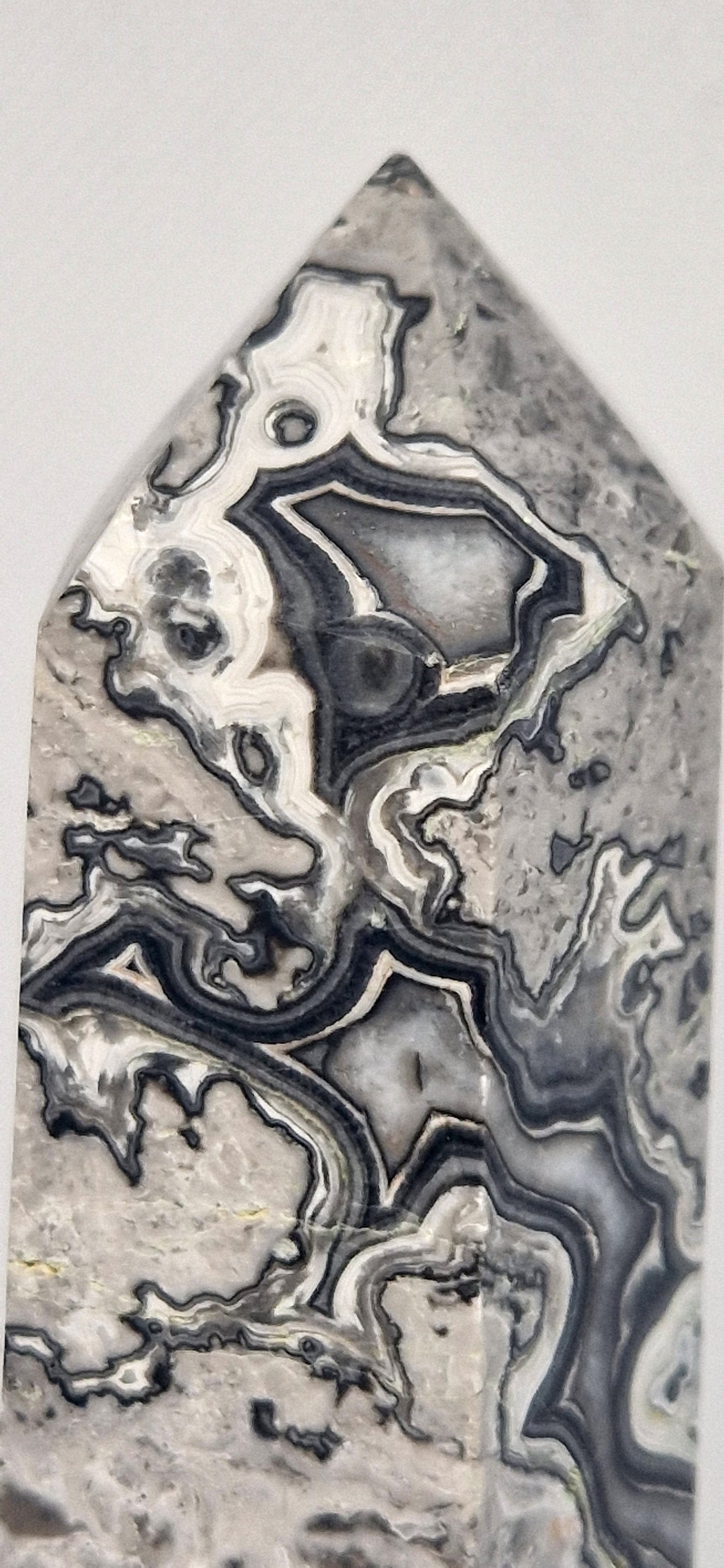 Grijze Crazylace Agaat Toren