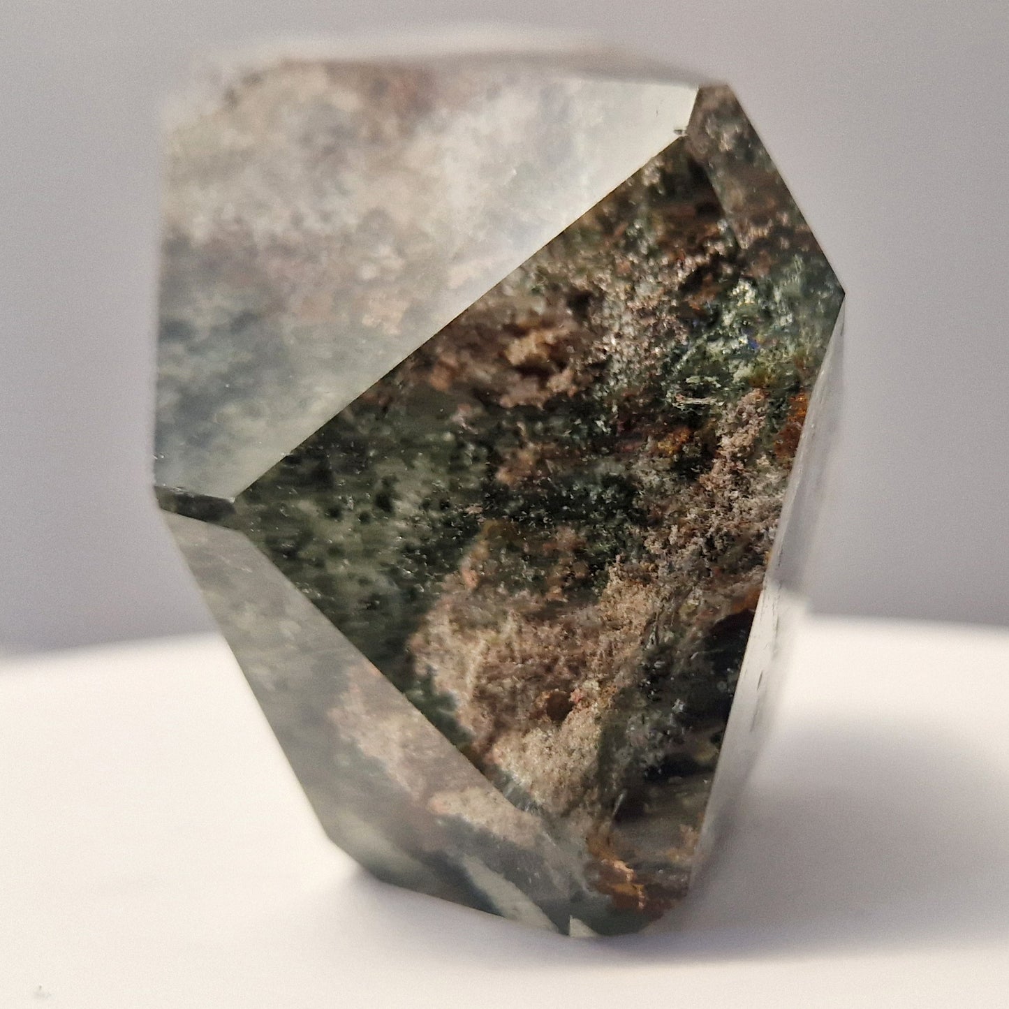 Geslepen Gardenquartz (Lodoliet)