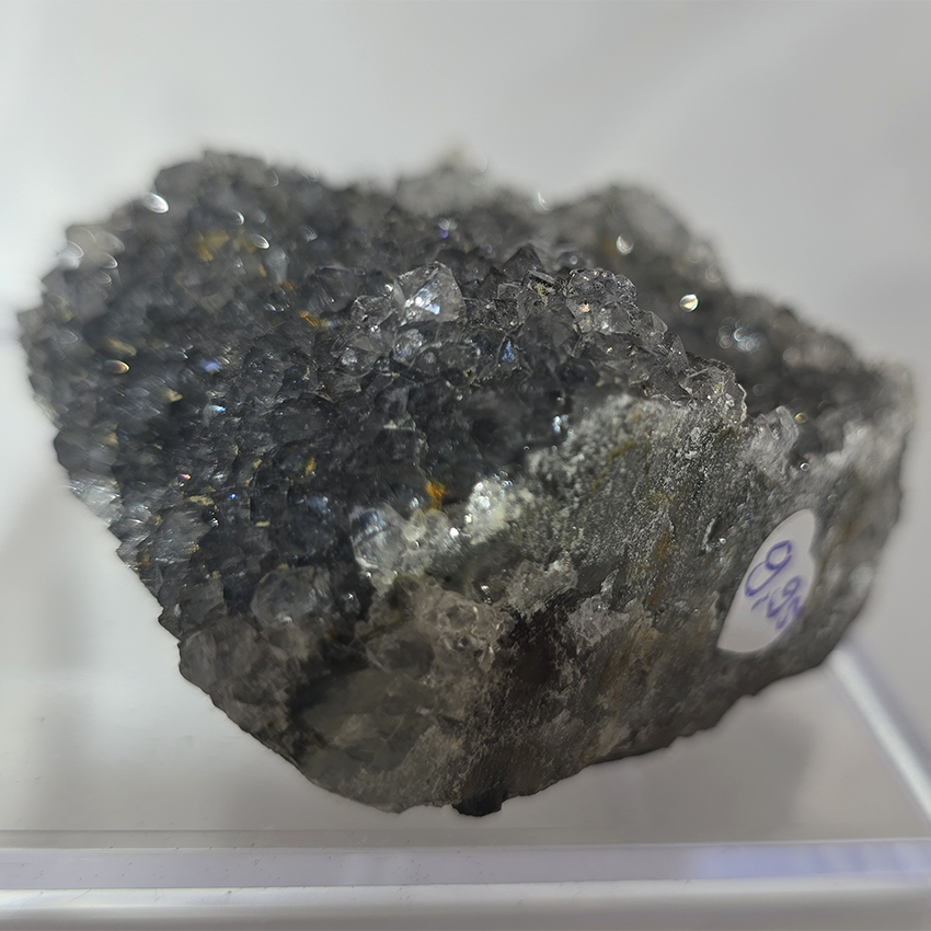 Amethist zwart 127gr (cluster)