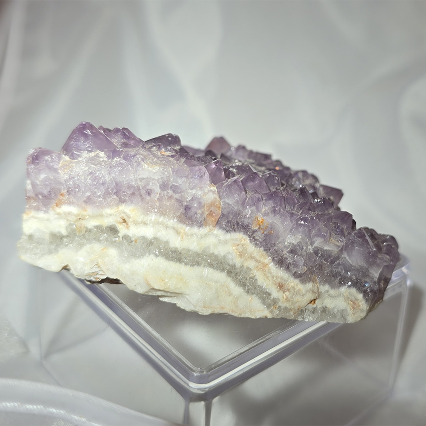 Amethist 192 gr (cluster)