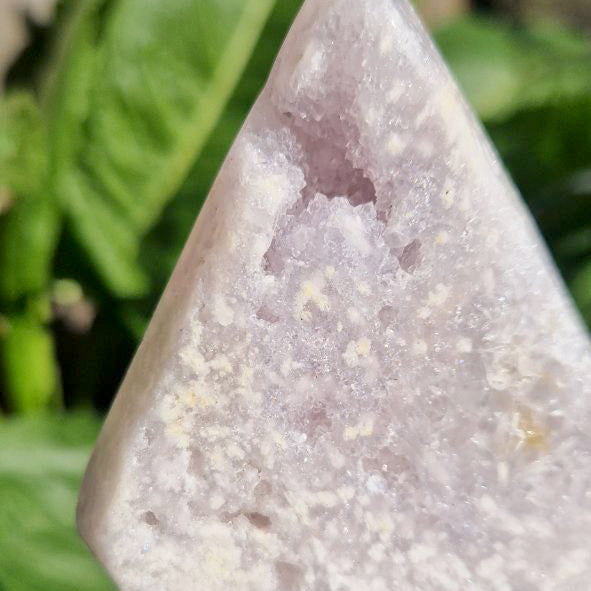 Roze Amethist Ruit met Zodiac Standaard