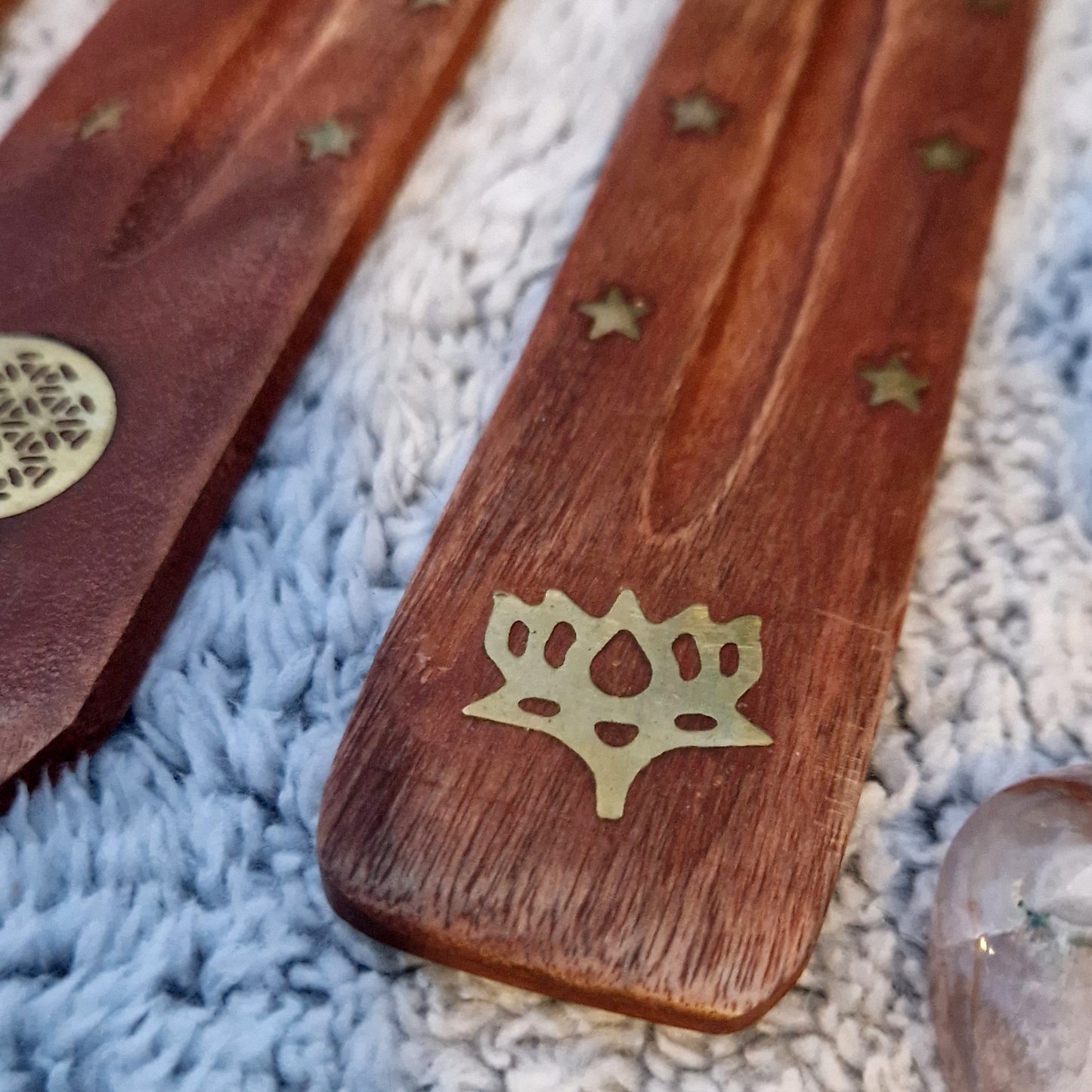 Wierookhouders (hout met messing inlay)