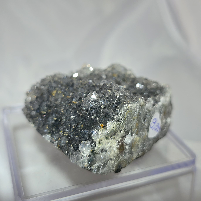 Amethist zwart 127gr (cluster)