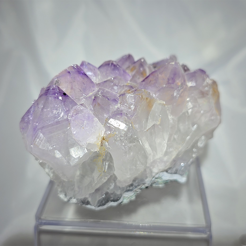 Amethist 325 gr (cluster)