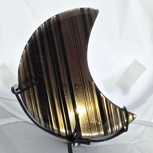 Maan op standaard (Lamellen Obsidiaan)