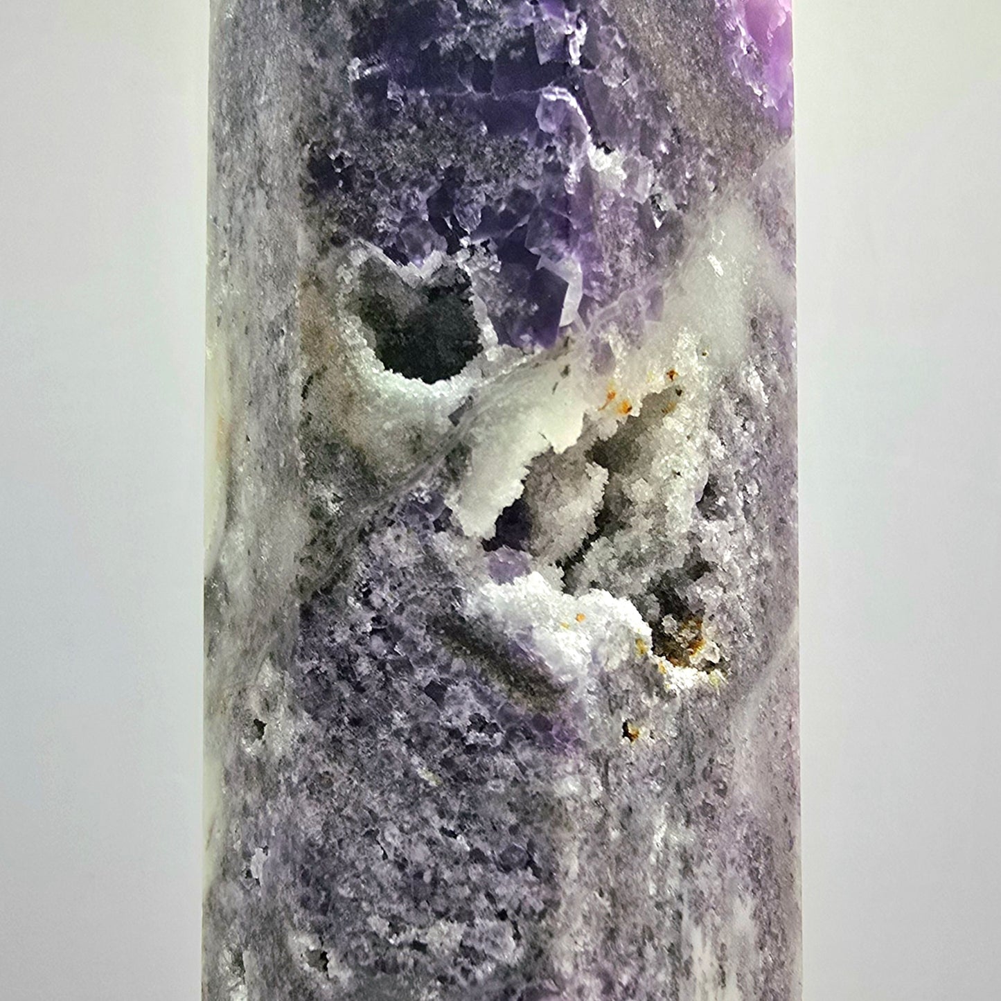 Fluoriet (Breccieus) toren 18,5cm hoog