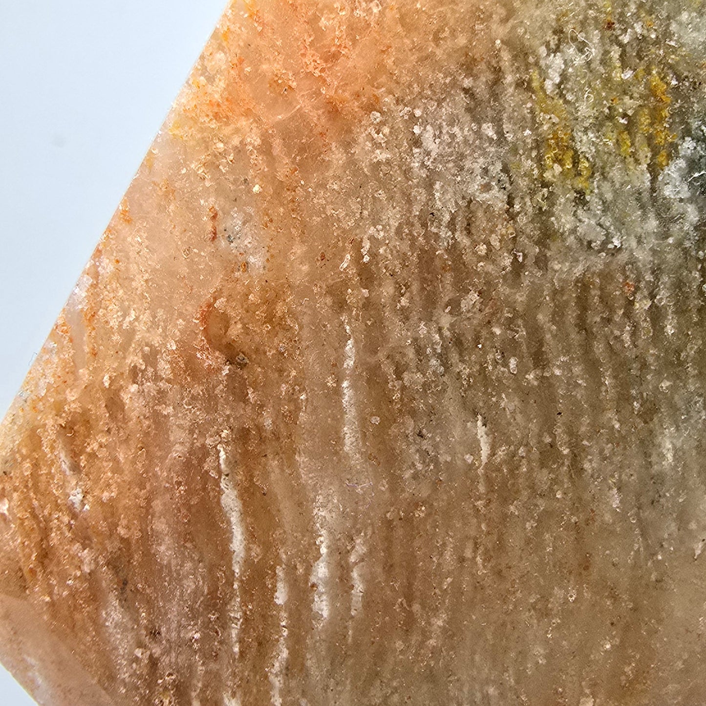 1000 Layer Ruit op standaard (Lodoliet/Sjamaankwarts)